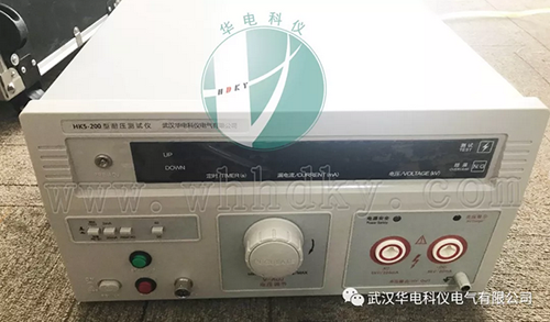 ҵ����Ѷ�����ڿͻ�������˾HK5-200��ѹ������һ̨��